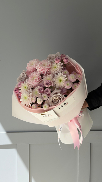 Leila ve Menta Buketi – Lila Büyü