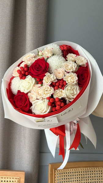 Kırmızı Beyaz Zarafet Buketi