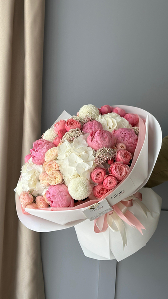 Şakayık, Garden Rose ve Ortanca – Elit Zarafet