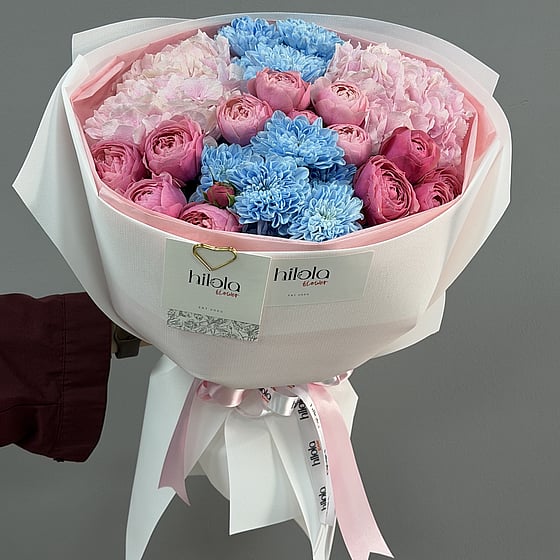 Ortanca, Krizantem ve Saray Gülü – Pastel Nefes