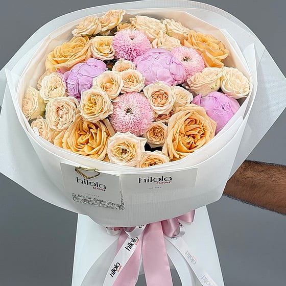 Pastel Zarafet – Şakayık ve Çardak Gülü Buketi