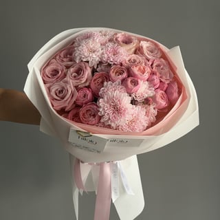 Pembe Rüya – Rhoslyn Gül ve Krizantem Buketi — hazırlanan buket fotoğrafı 4