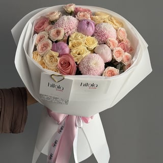 Pastel Zarafet – Şakayık ve Çardak Gülü Buketi — hazırlanan buket fotoğrafı 4