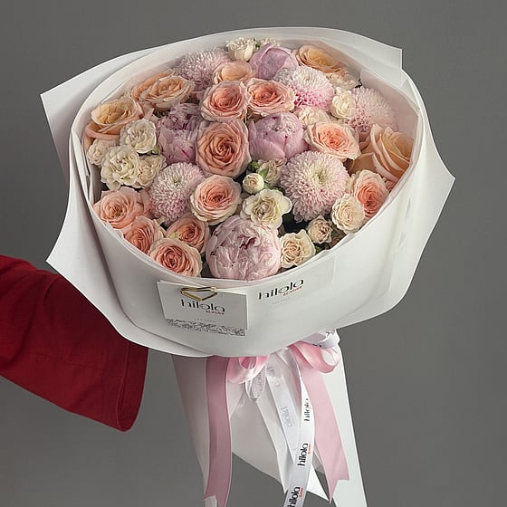 Pastel Zarafet – Şakayık ve Çardak Gülü Buketi