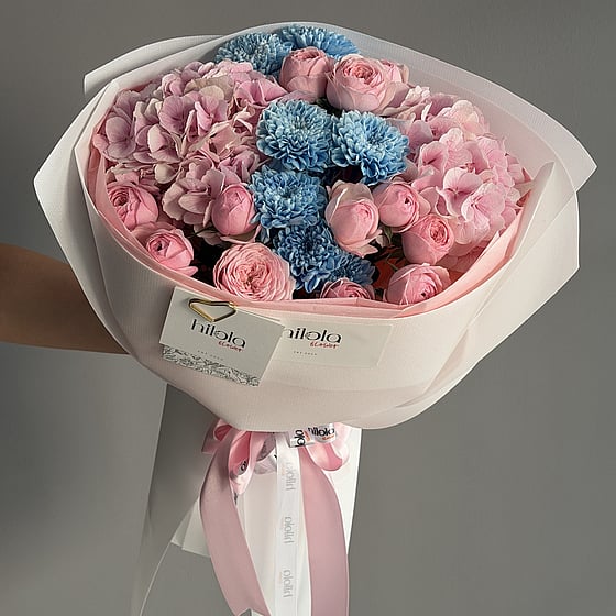 Ortanca, Krizantem ve Saray Gülü – Pastel Nefes